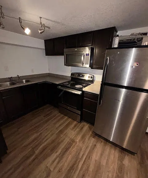 2438 W 40th Ave #BASEMENT — Photo 7