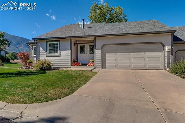 1st image of 138 Cobblestone Dr