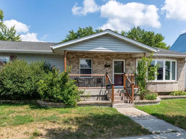 614 Desoto Ave N, Glencoe, MN 55336