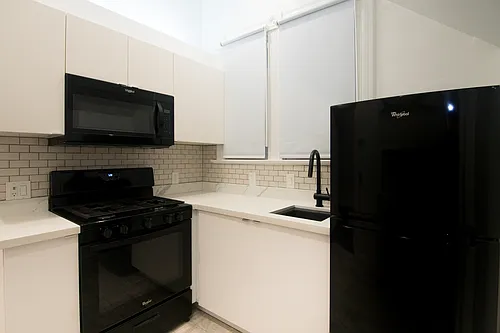 1009 Lincoln Ave #1011 Photo 1