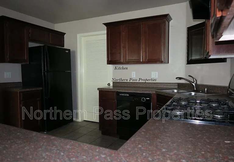 3233 Bell Point Dr — Photo 12