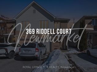 369 Riddell Ct #10, Newmarket, ON L3Y8M8