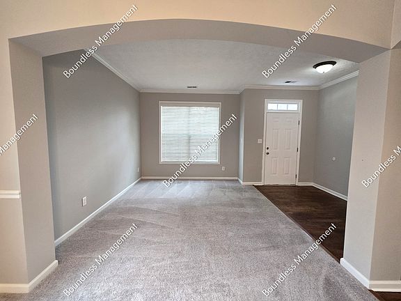 2nd image of 150 Silver Arrow Cir