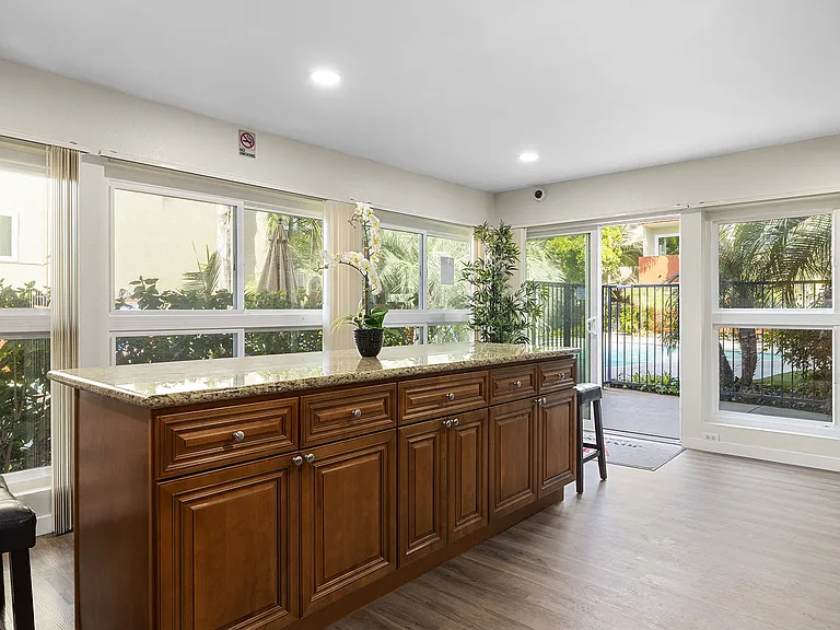 5633-45 N Topanga Canyon Blvd — Photo 1