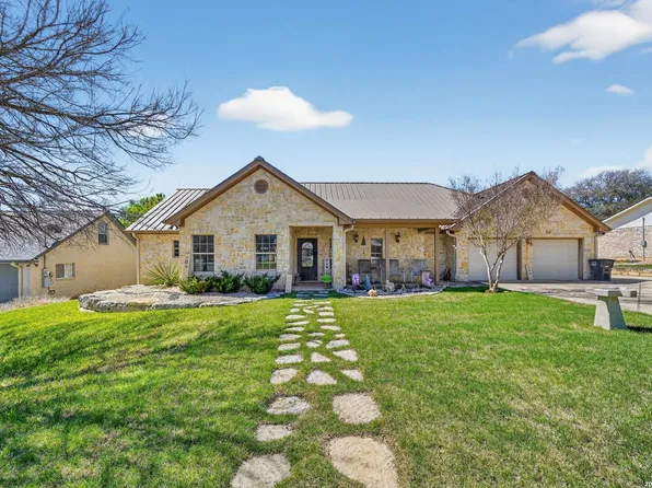 204 RED OAK LN, Ingram, TX 78025