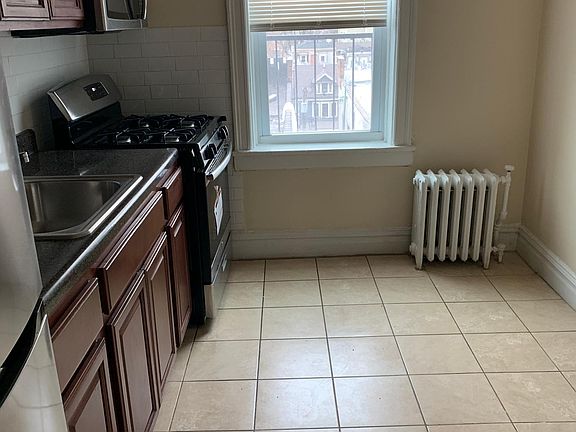 4th image of 115 Fairview Ave APT 25