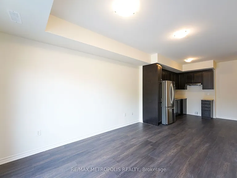 1081 Danforth Rd #125 — Photo 4