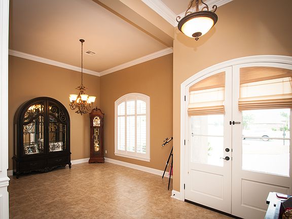 4th image of 500 Pere Marquette Ct