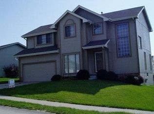 15201 Redwood St, Omaha, NE 68138