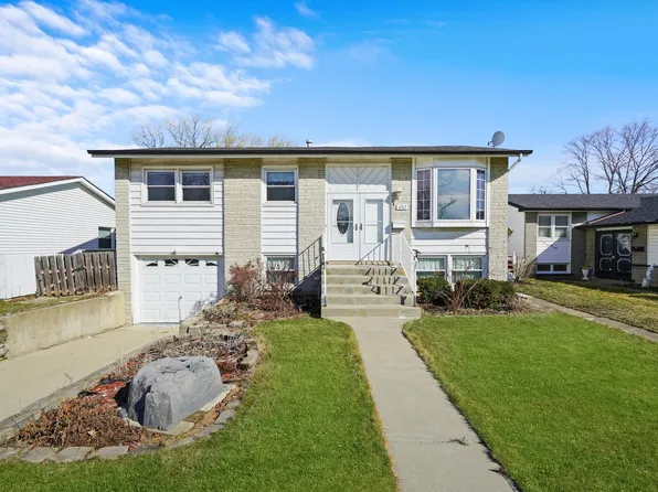 682 Debra Dr, Des Plaines, IL 60016