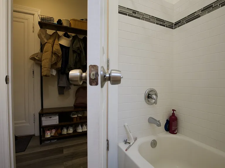 646 W Roscoe St #N3 — Photo 19