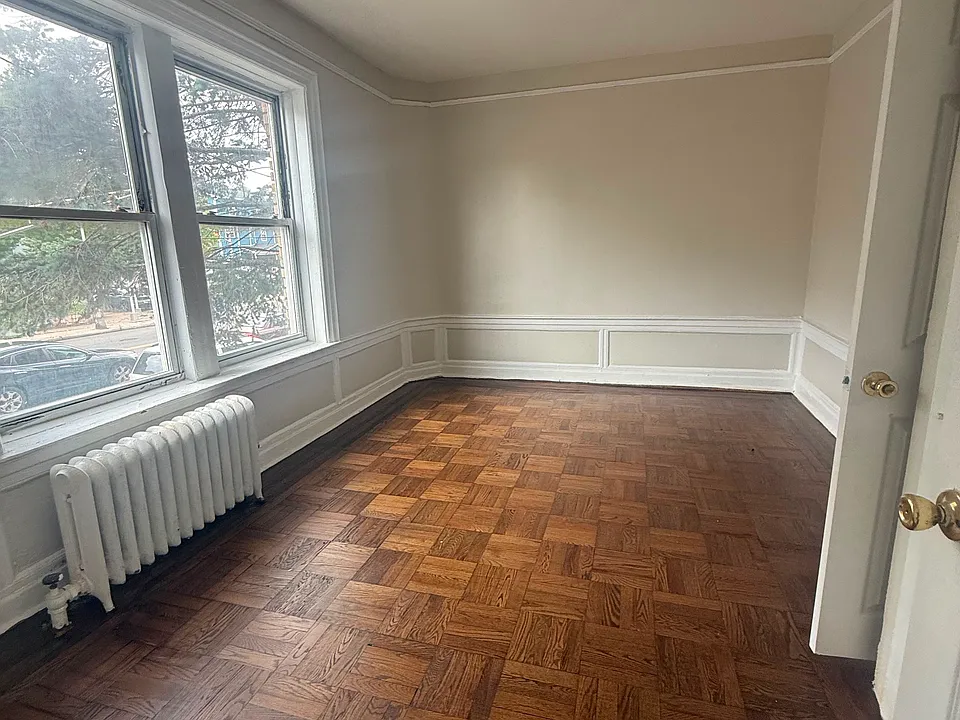 323 Park Ave #1F