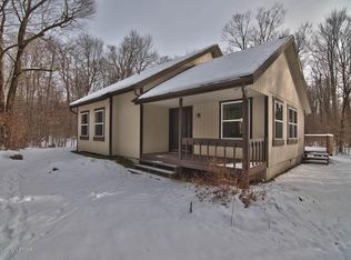 2144 Blue Ox Rd, Pocono Pines, PA 18350