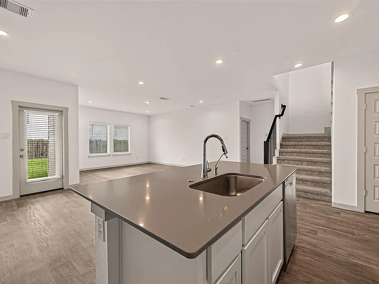 6903 Green Embers Ln — Photo 17
