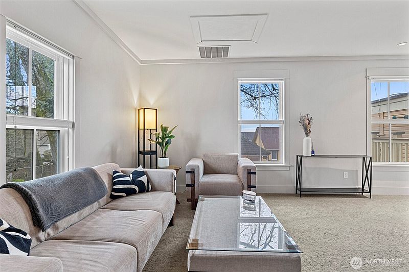 2nd image of 623 Morris Street #B 2