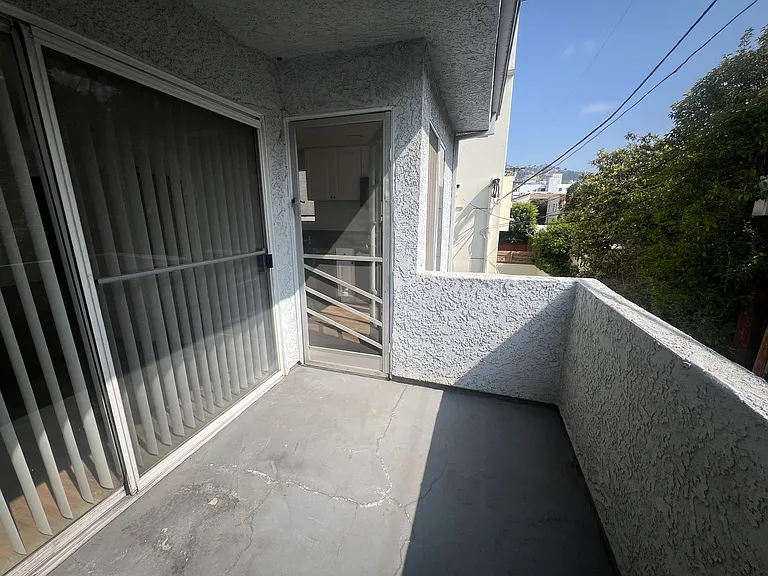 740 N Alfred St #204 — Photo 14