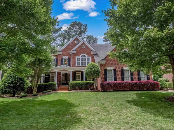 402 Allenhurst Pl, Cary, NC 27518