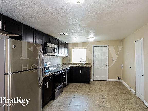 4th image of 5119 Margo Dr