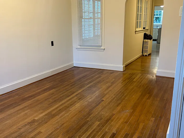 6 E Green St #1/2 — Photo 3