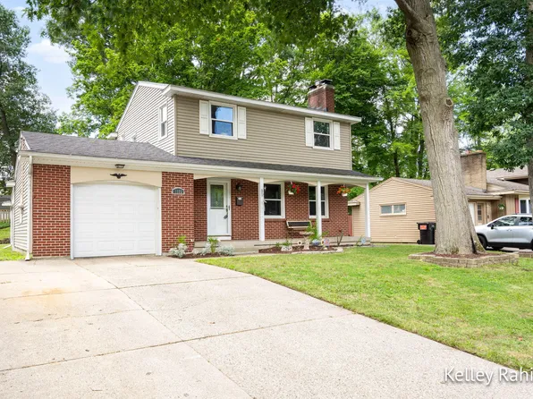 1532 43rd St SW, Wyoming, MI 49509