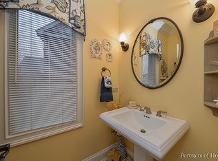 39W619 Walt Whitman Rd, St Charles, IL 60175