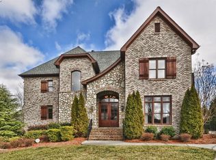 6909 Colonial Rea Ct, Charlotte, NC 28226