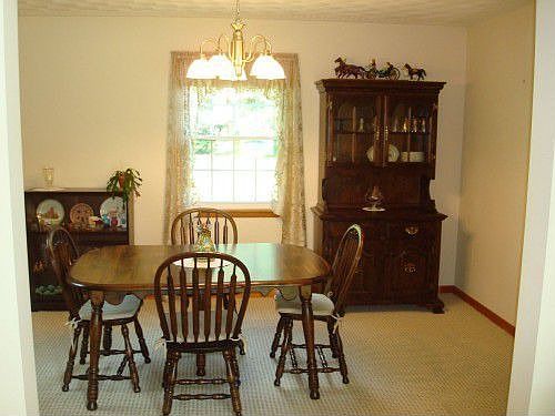 2nd image of 1651 Oxford Cir