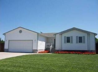 419 Runyan Ave, Dodge City, KS 67801