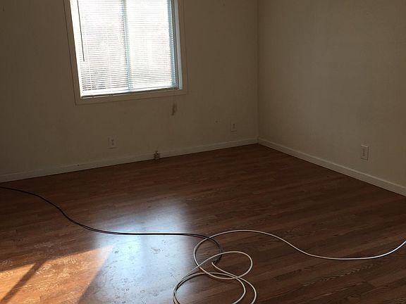 5th image of 35209 Glen St
