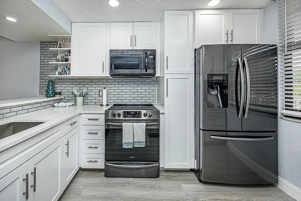 2 bed, 2.0 bath, 1437 sqft, $2,500 — Photo 1