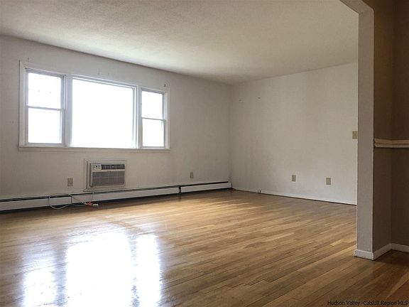 2nd image of 136 N Chestnut St APT 18C