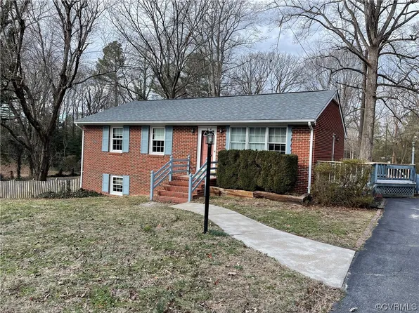 17177 Elm St, Bowling Green, VA 22427