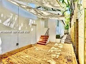 400 NE 86th St — Photo 33
