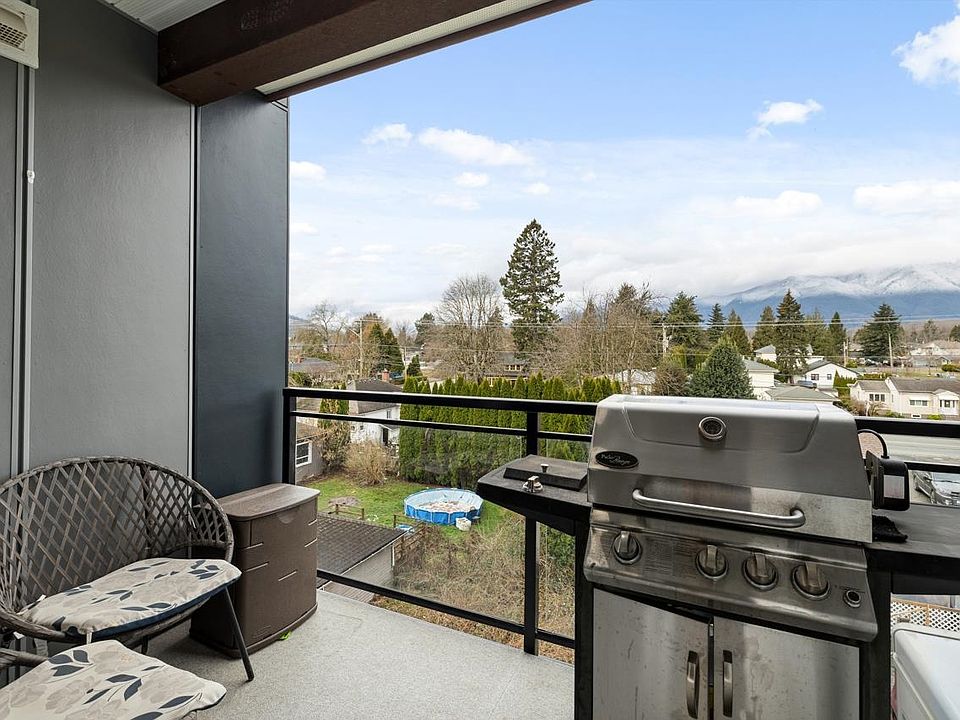 1st image of 9450 Robson St #309