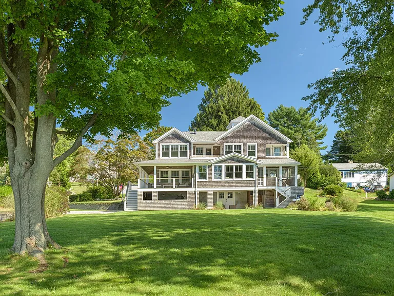 39 Shore Dr — Photo 2
