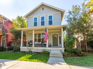 871 Kite Ln, Redding, CA 96001