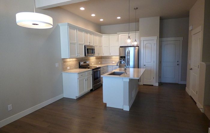 1st image of 2156 Montauk Ln Unit 5