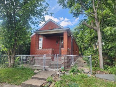 313 Linton St, Mc Kees Rocks, PA, 15136