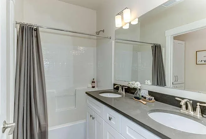 Cedar Crossing Luxury Townhomes — Photo 53