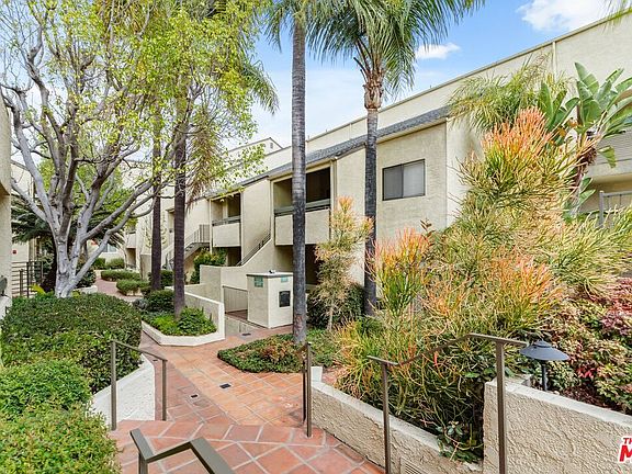 4th image of 64 N Mar Vista Ave APT 222