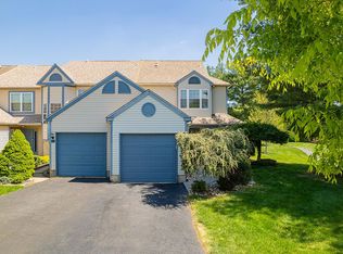 17 Fern Ct, Hamilton, NJ 08690