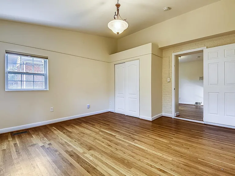 210 E Hamilton Ave — Photo 7
