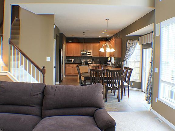 5th image of 27107 Waterside Dr