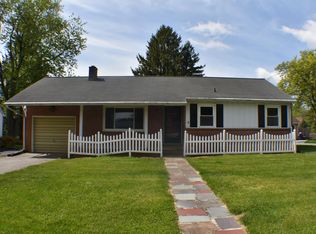 10 Fulton Ave, Stewartstown, PA 17363