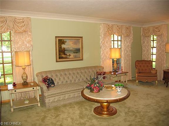 2nd image of 5727 Rosecliff Dr