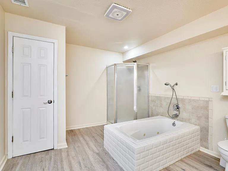 1421 N Park Pl — Photo 49