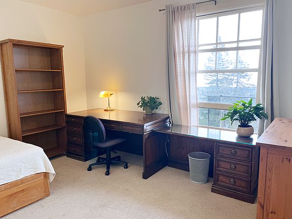 Room 20 Desk