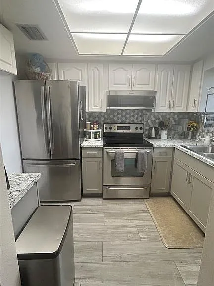 5059 Live Oak Cir #5059 — Photo 2