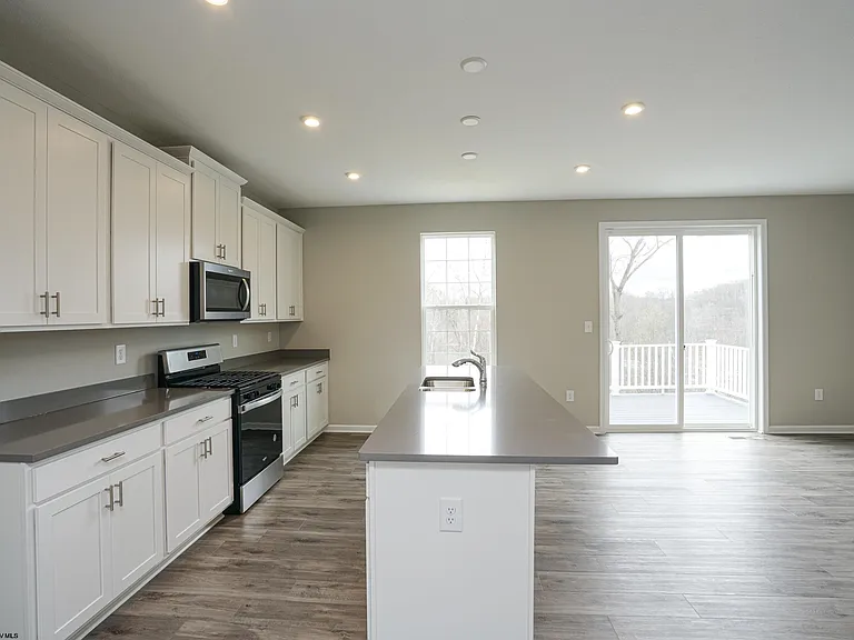75 Dover Ct #75 — Photo 5