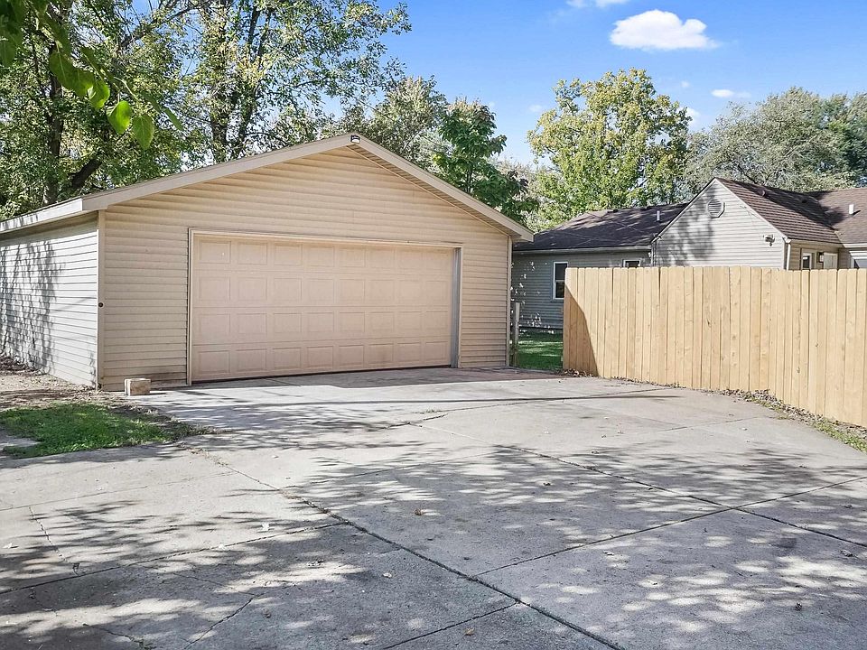 28405 Beechnut St, photo 26